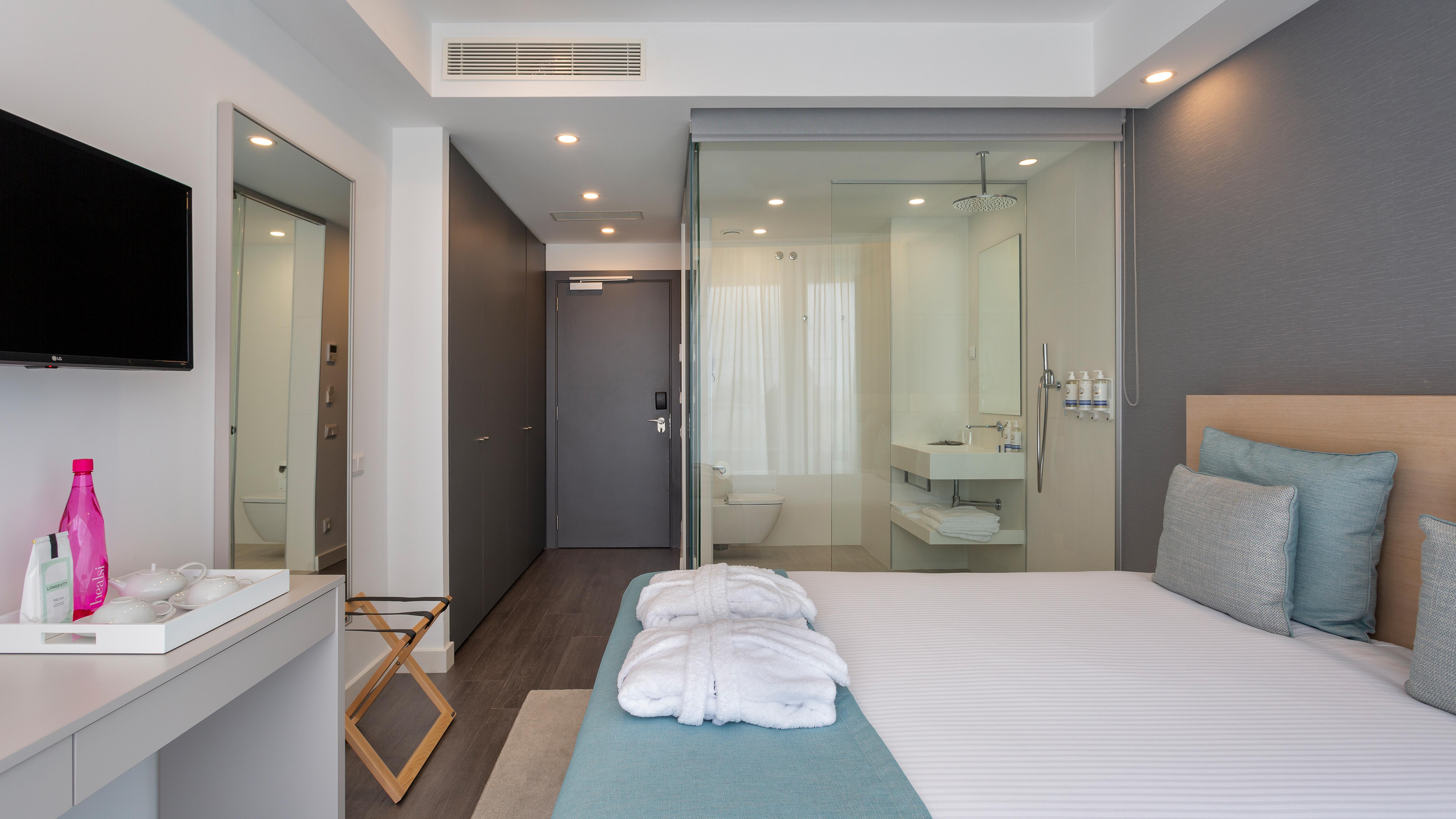 Longevity Health & Wellness Hotel - Adults Only Alvor Exterior foto A room at the hotel