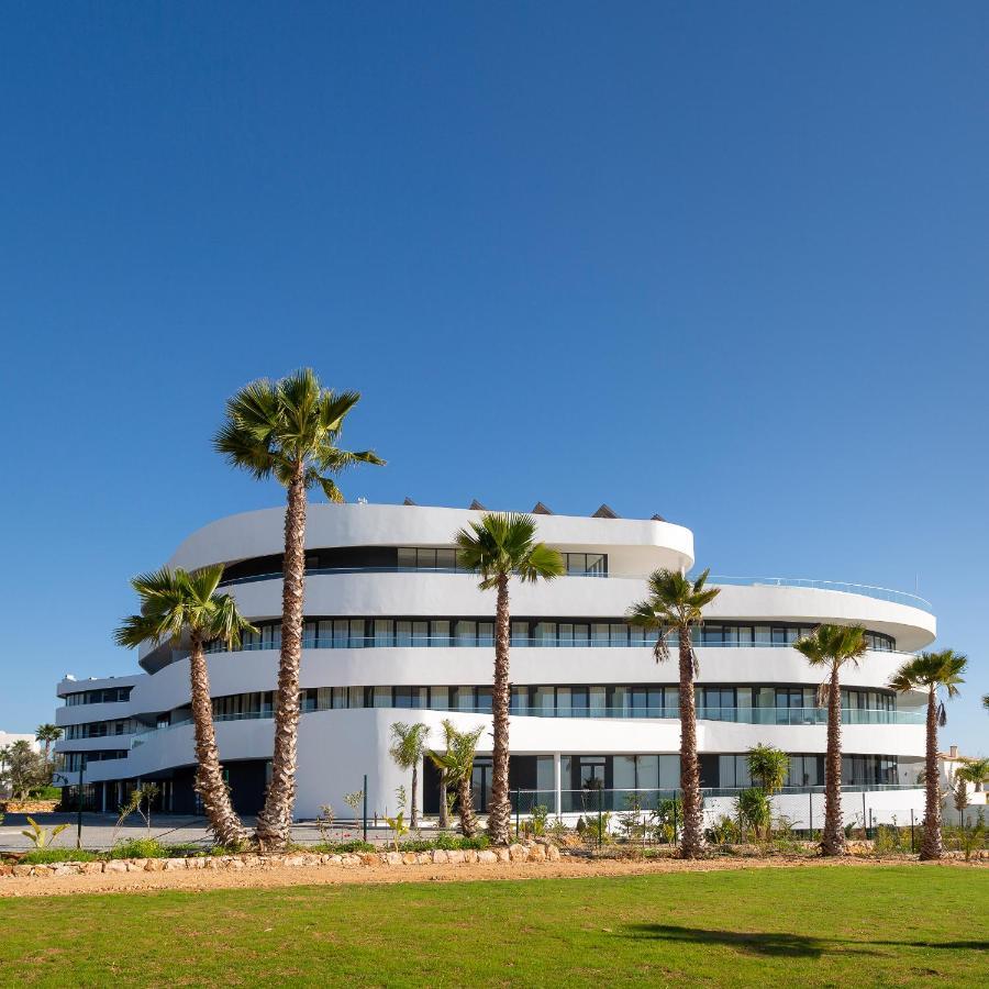 Longevity Health & Wellness Hotel - Adults Only Alvor Exterior foto The Cyprus International School of Business and Administration
